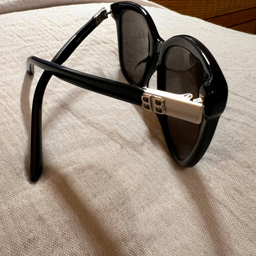 Balenciaga BB0183SA 001 57 black butterfly ladies sunglasses